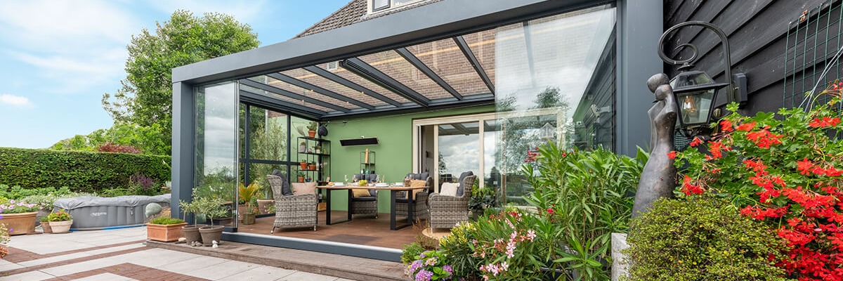 Tuinkamer antraciet open